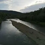 Δωμάτια σε οικογενειακή κατοικία Nad Raba