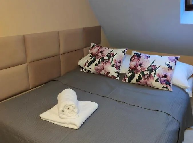 Nad Raba בית אירוח